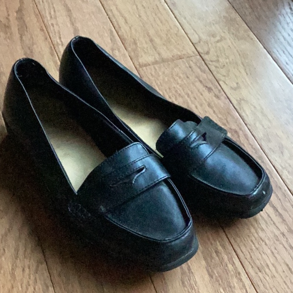 Vintage faux leather penny loafers